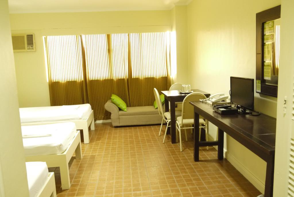 West Gorordo Hotel Cebu Exterior foto